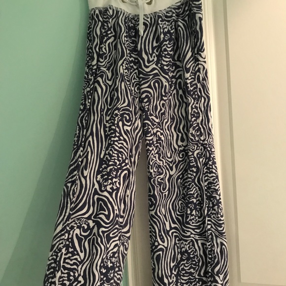 Size XXS Lilly Pulitzer flowy pants. Barely worn. - Picture 2 of 3